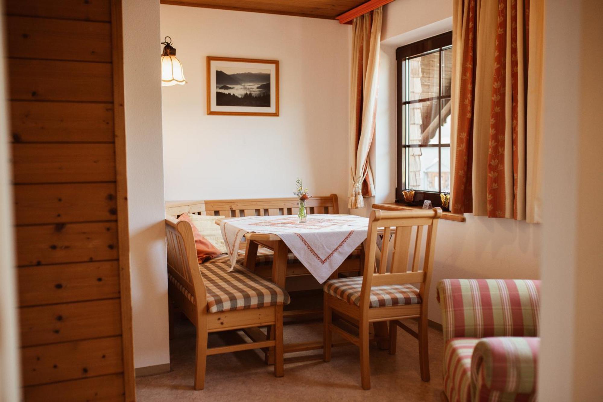 Primushaeusl Gaestehaus Strobl Pokoj fotografie
